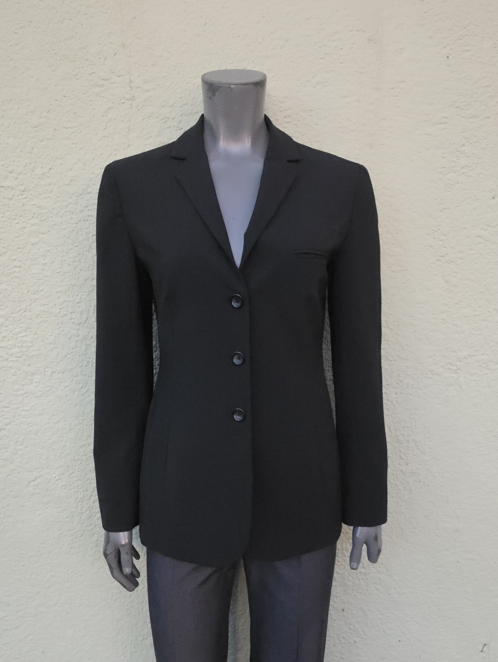 Body by Victoria (Sri-Lanka) Ladies Black Viscose Blend 3/Button Classic Blazer